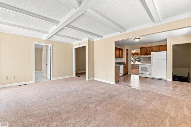 30648 Calahan Street, Roseville, MI 48066