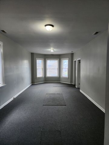 8825 S Exchange Avenue, Chicago, IL 60617