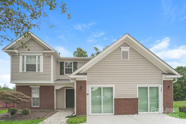7209 Emden Court, Charlotte, NC 28213