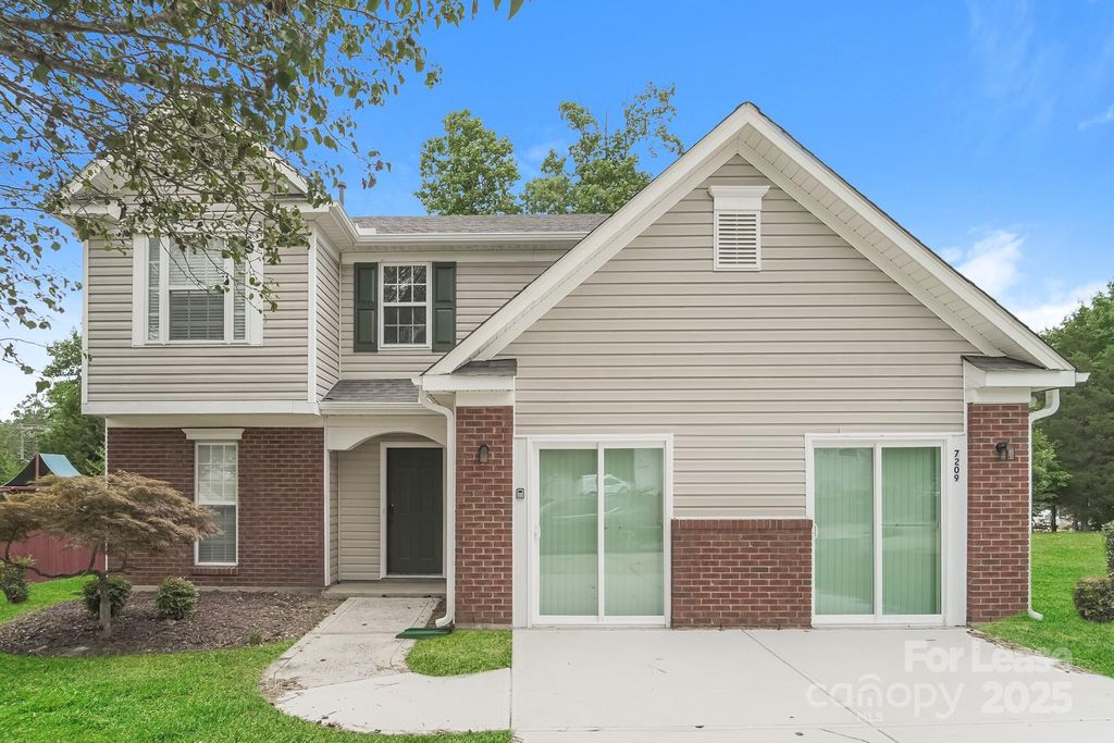 7209 Emden Court, Charlotte, NC 28213