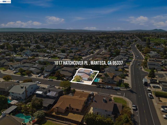 1017 Hatchcover Pl, Manteca, CA 95337