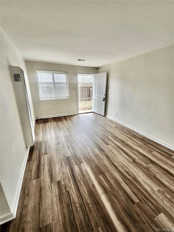 1175 Akron Street, Aurora, CO 80010