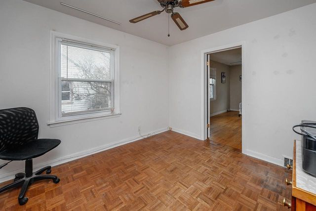 4462 S Lake DRIVE, Cudahy, WI 53110