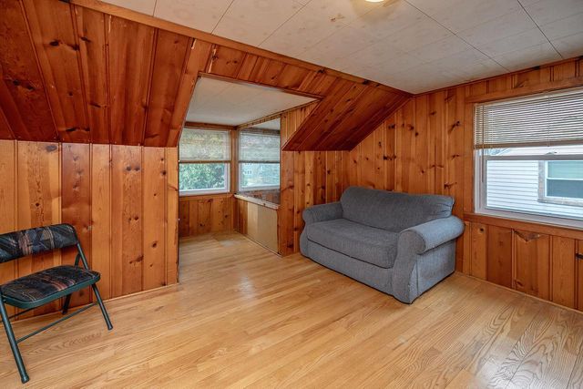 4462 S Lake DRIVE, Cudahy, WI 53110