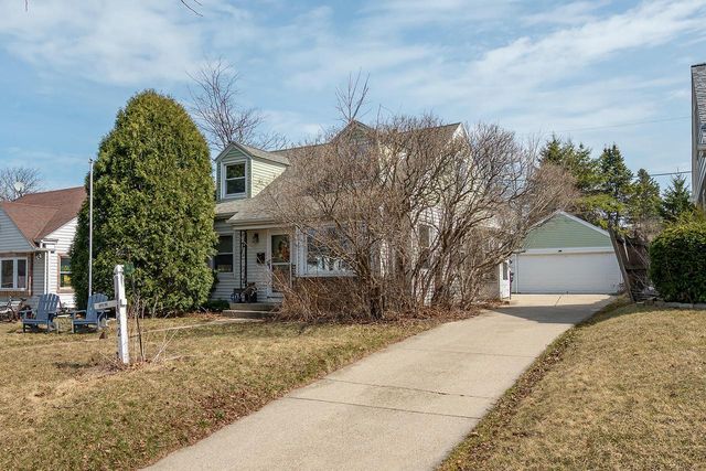 4462 S Lake DRIVE, Cudahy, WI 53110