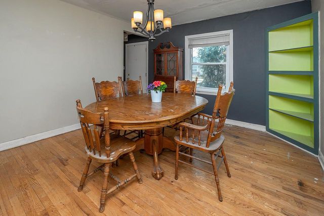 4462 S Lake DRIVE, Cudahy, WI 53110