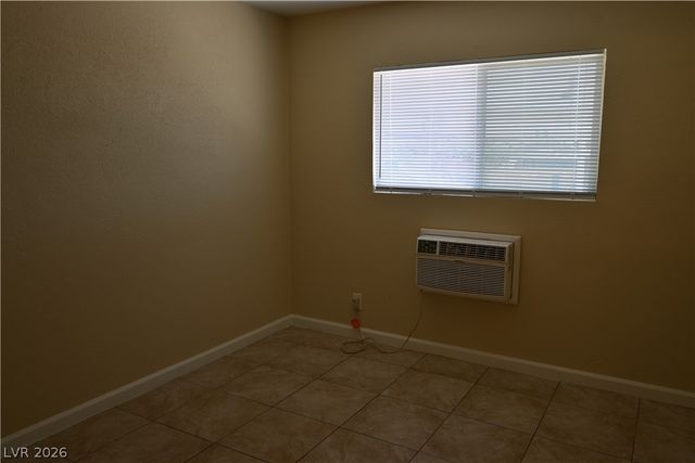 320 North 16th Street 2, Las Vegas, NV 89101
