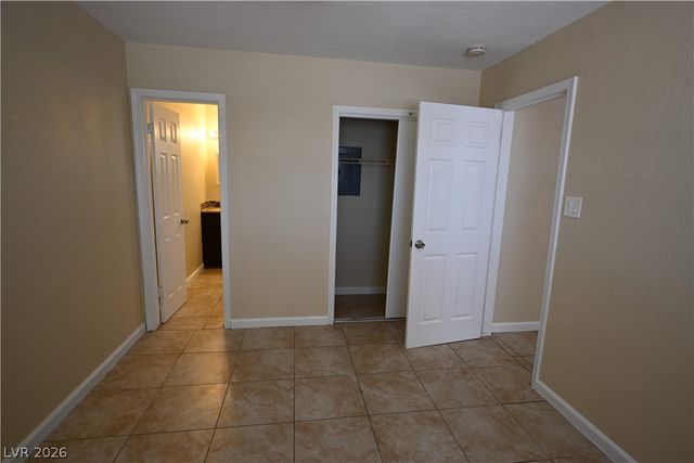 320 North 16th Street 2, Las Vegas, NV 89101