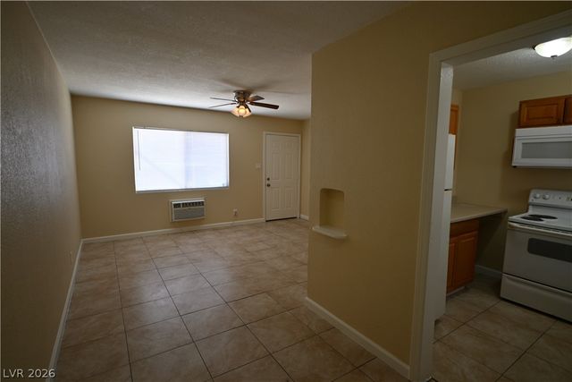 320 North 16th Street 2, Las Vegas, NV 89101