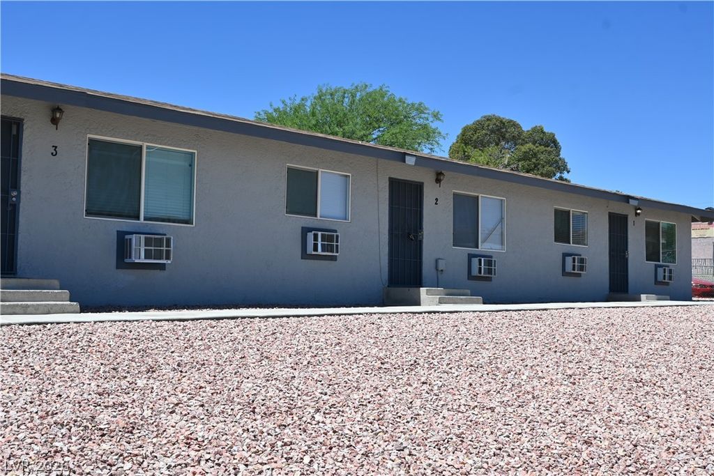 320 North 16th Street 2, Las Vegas, NV 89101