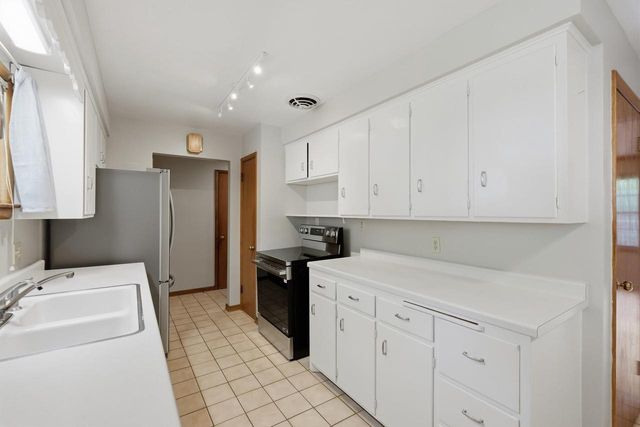 402 E Dean Avenue, Madison, WI 53716