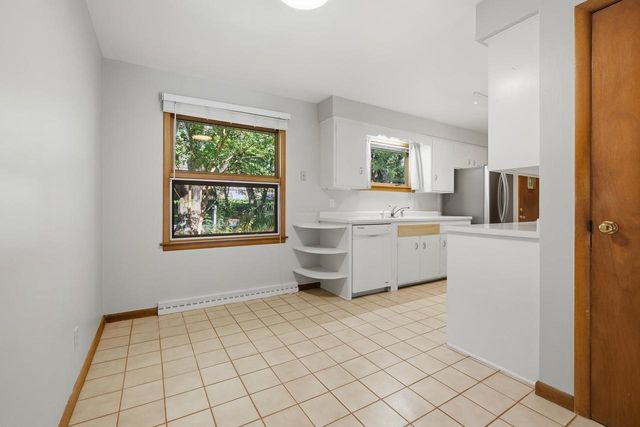 402 E Dean Avenue, Madison, WI 53716