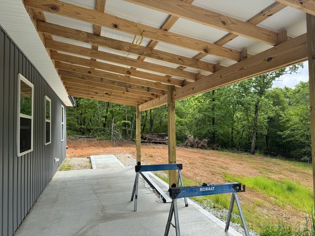 93 Wyatt Lane, Linden, TN 37096