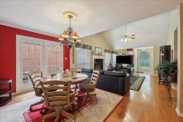 38 Sandelwood Trail, Beaumont, TX 77706