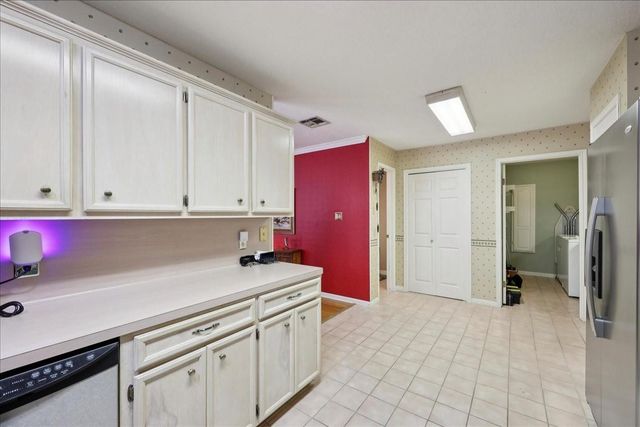 38 Sandelwood Trail, Beaumont, TX 77706