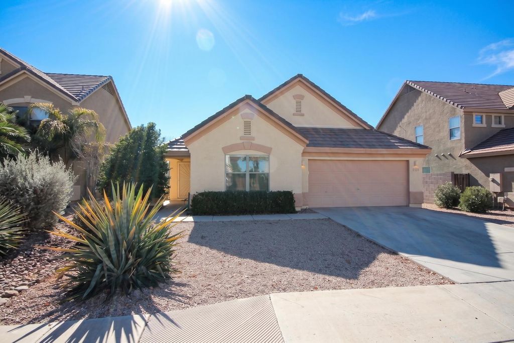 2423 E Winged Foot Drive, Chandler, AZ 85249