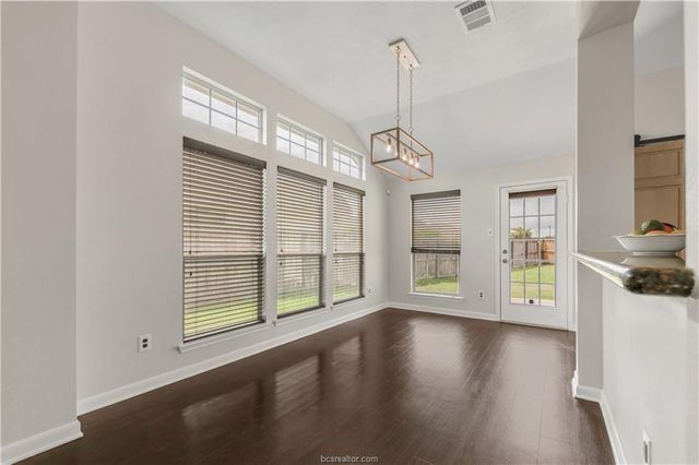 2031 Positano Loop, Bryan, TX 77808