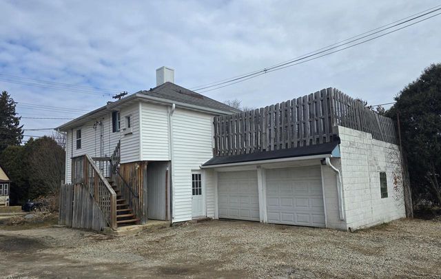 327 E Hunt AVENUE, Twin Lakes, WI 53181