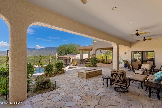 11731 E Lusitano Place, Tucson, AZ 85748