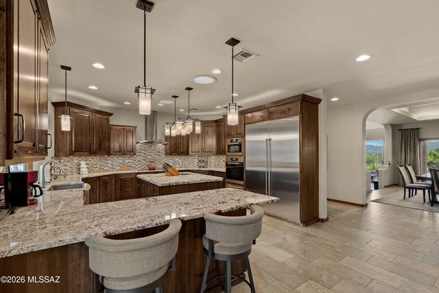 11731 E Lusitano Place, Tucson, AZ 85748