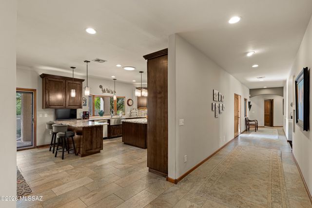 11731 E Lusitano Place, Tucson, AZ 85748