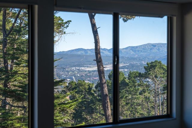 70 Forest Ridge Road 22, Monterey, CA 93940