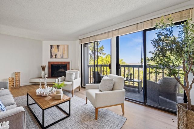 70 Forest Ridge Road 22, Monterey, CA 93940