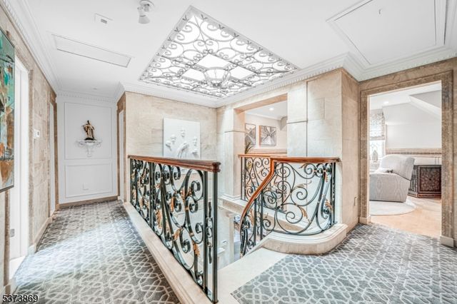 22 Fawn Drive, Montville Twp., NJ 07045