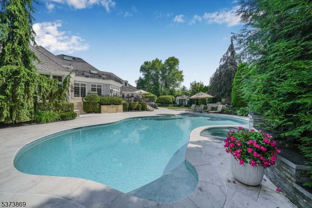 22 Fawn Drive, Montville Twp., NJ 07045