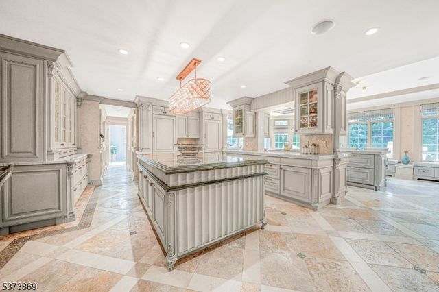 22 Fawn Drive, Montville Twp., NJ 07045