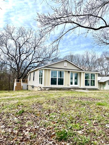 303 Pearl Avenue, Chickamauga, GA 30707