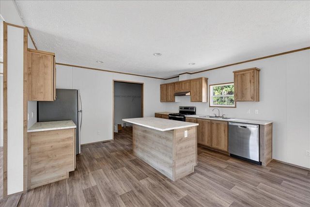 107 Kal Road, Harleyville, SC 29448