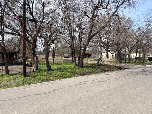 4151 Interurban Road, Lancaster, TX 75134