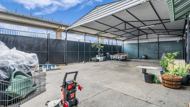 909 53rd Avenue, Oakland, CA 94601