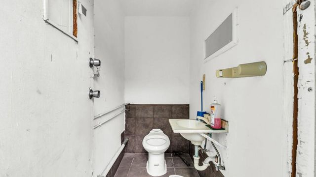 909 53rd Avenue, Oakland, CA 94601