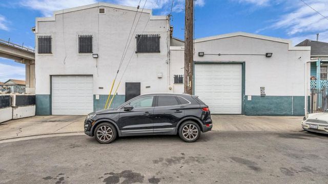 909 53rd Avenue, Oakland, CA 94601