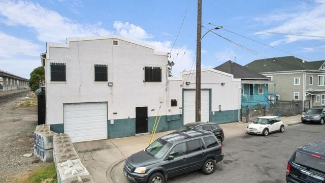 909 53rd Avenue, Oakland, CA 94601