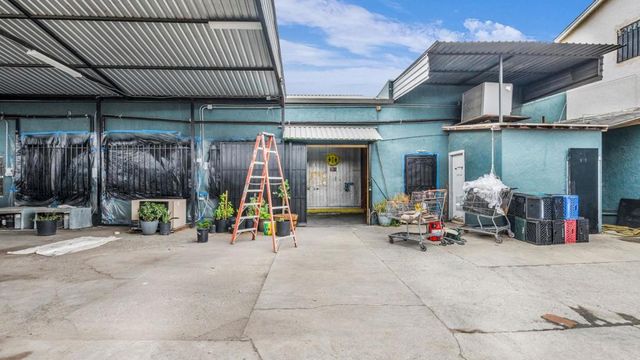 909 53rd Avenue, Oakland, CA 94601