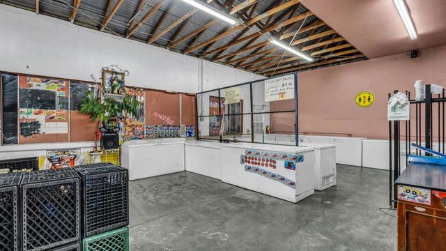 909 53rd Avenue, Oakland, CA 94601