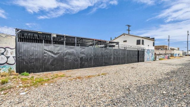 909 53rd Avenue, Oakland, CA 94601