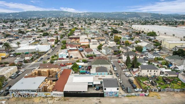 909 53rd Avenue, Oakland, CA 94601