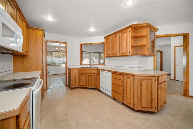 11126 Mayfair Rd, Spokane, WA 99218