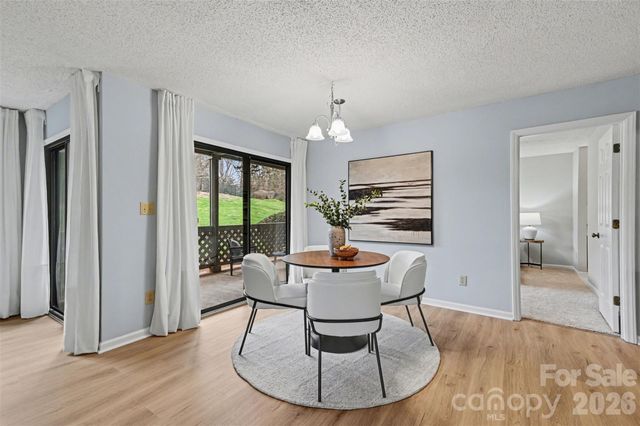 5866 Harris Grove Lane, Charlotte, NC 28212