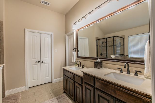 209 Wisteria Way, Red Oak, TX 75154