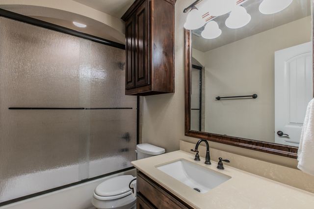 209 Wisteria Way, Red Oak, TX 75154