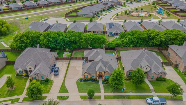 209 Wisteria Way, Red Oak, TX 75154