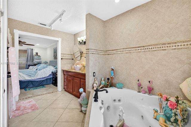 652 SW Prado Ave, Port St. Lucie, FL 34983