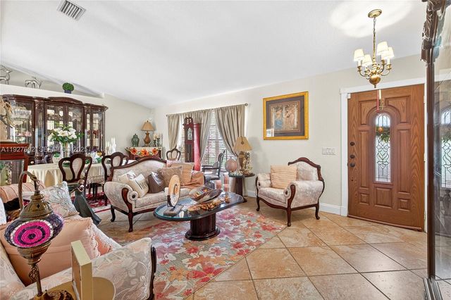 652 SW Prado Ave, Port St. Lucie, FL 34983