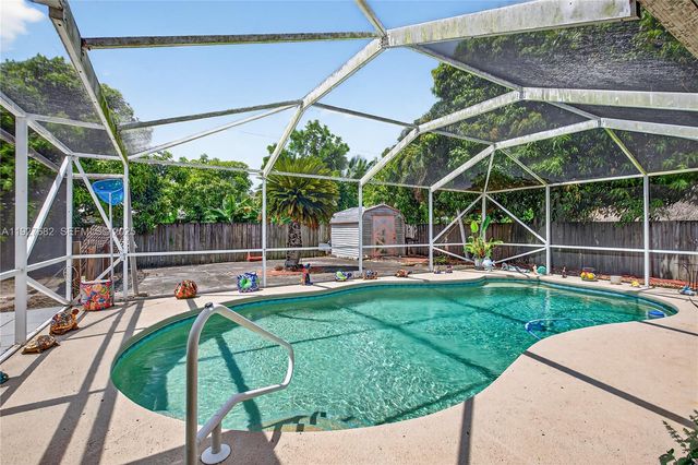 652 SW Prado Ave, Port St. Lucie, FL 34983