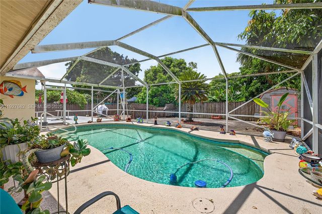 652 SW Prado Ave, Port St. Lucie, FL 34983